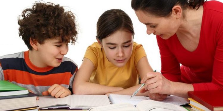 Gia sư tiếng Anh có nền tảng ngữ pháp vững chắc