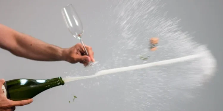 Mua Champagne chính hãng uy tín tại Rượu AK