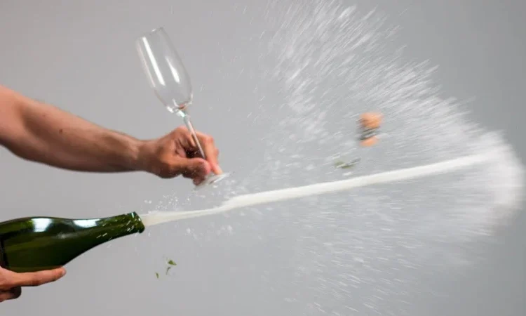 Mua Champagne chính hãng uy tín tại Rượu AK